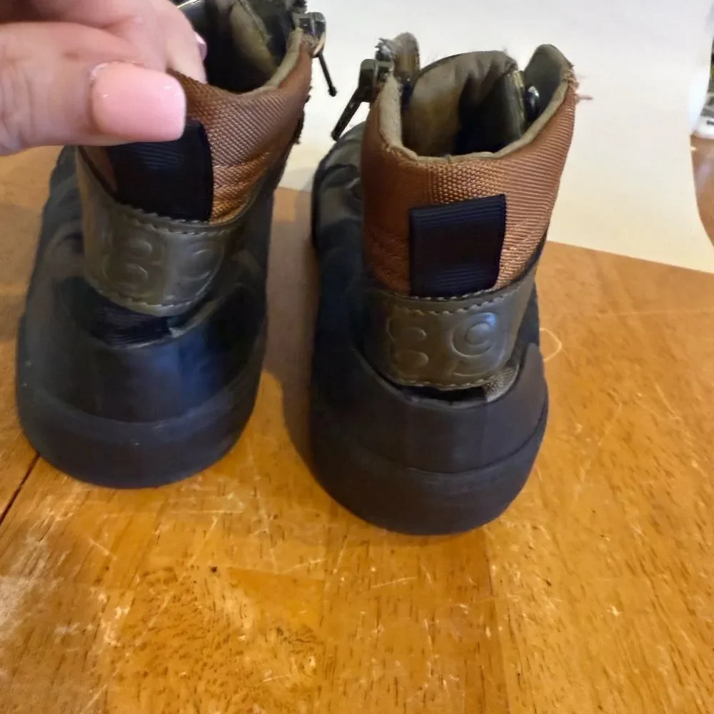 Zara Kids High-Top Sneakers - Black and Olive
